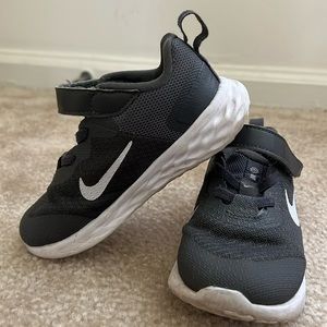 Toddler boy size 9 Gray Nike Sneakers